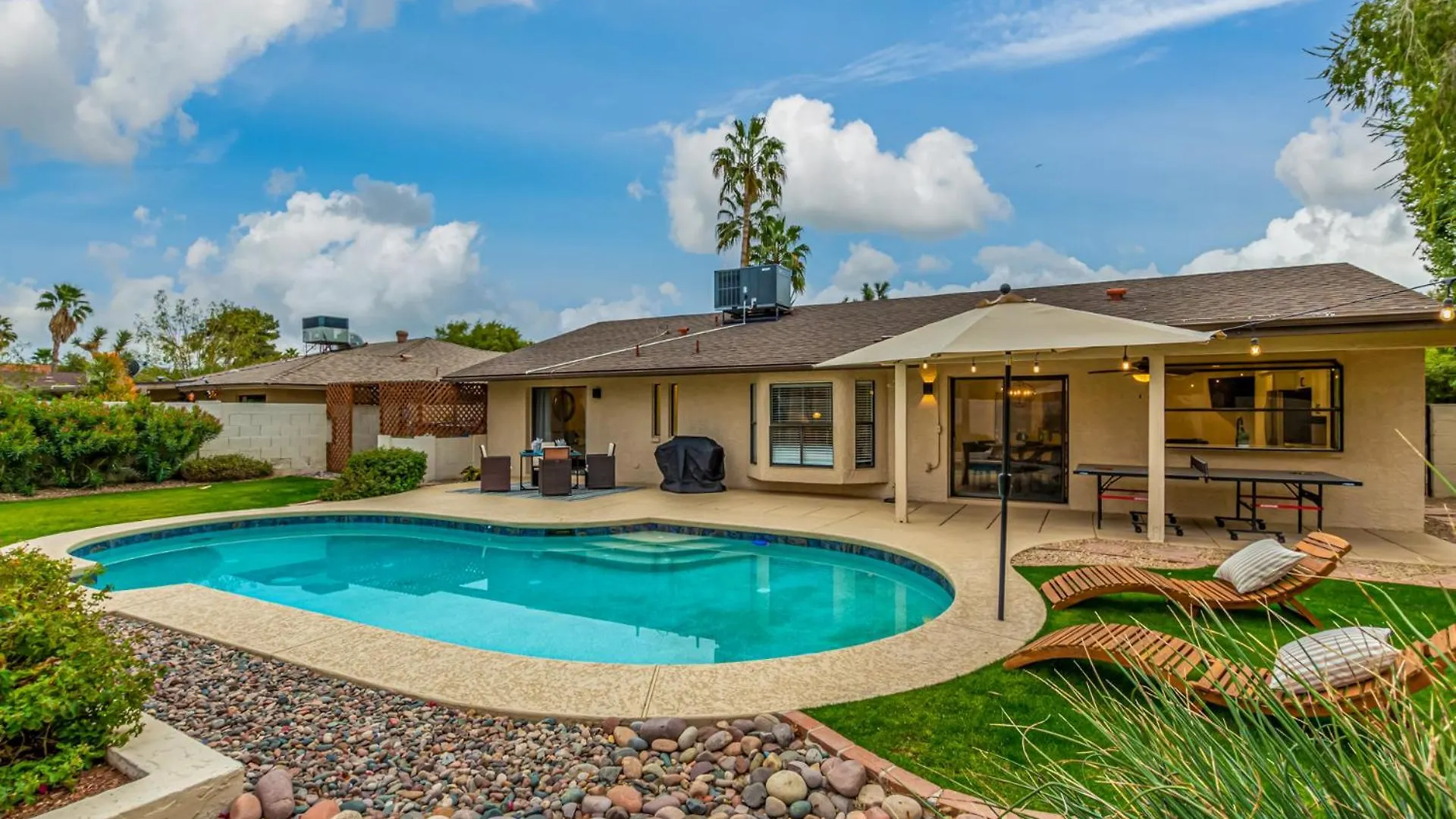 Beverly Scottsdale 0*,  USA